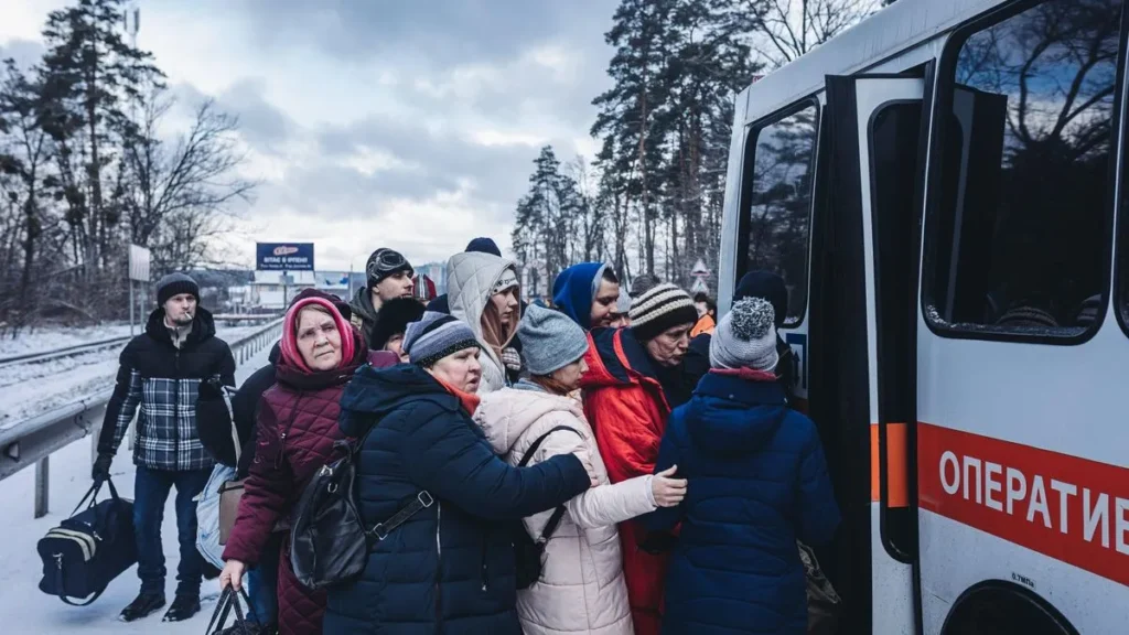 Евакуація: на Дніпропетровщині мешканцям 40 сіл дали місяць на виїзд