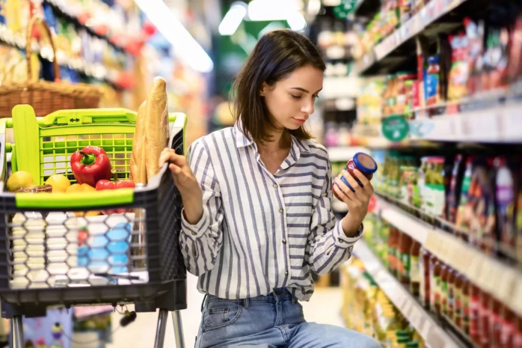 Українці зможуть купувати продукти на «Зимову підтримку» та «Національний кешбек»: список супермаркетів