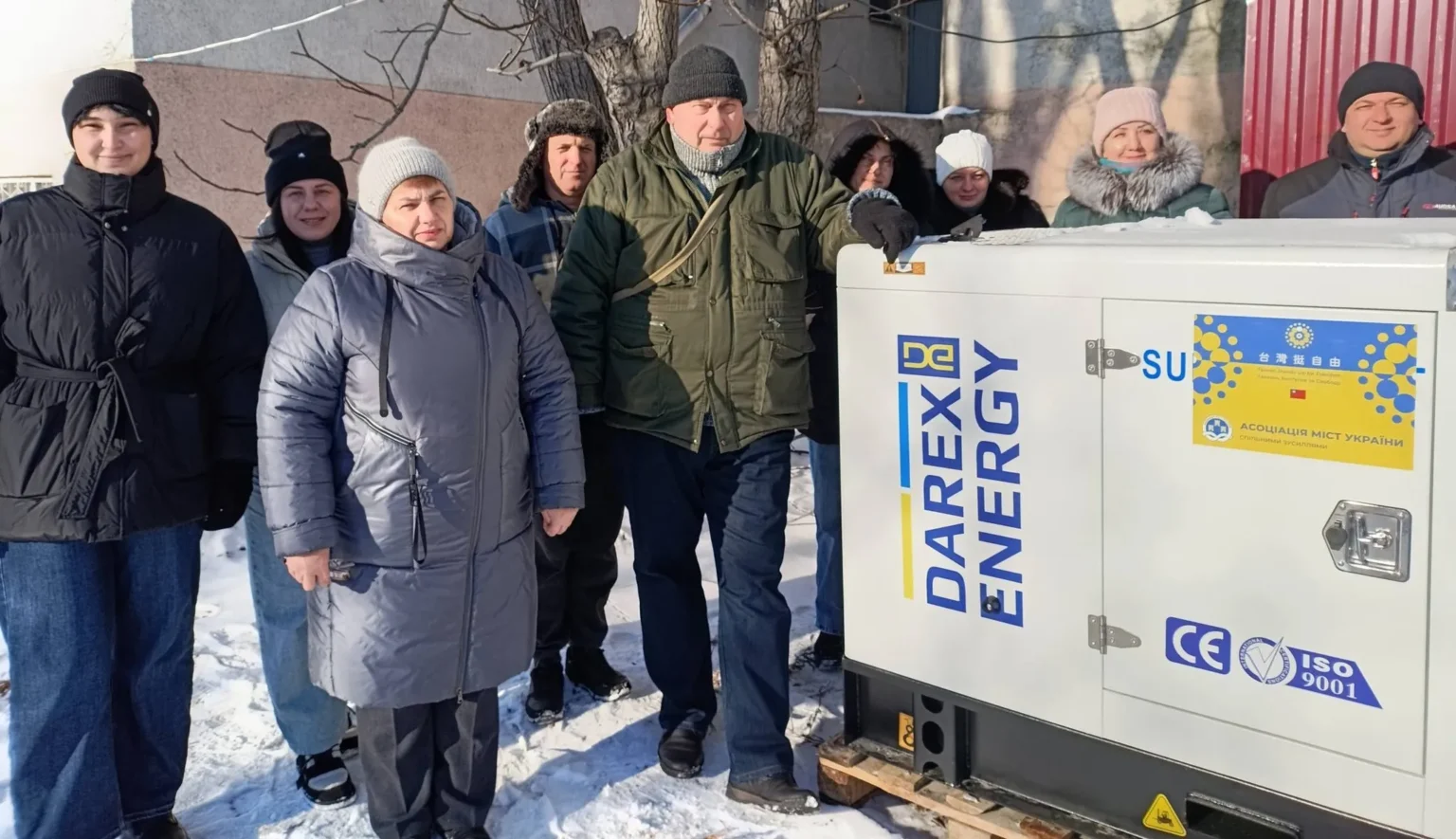Петропавлівська громада отримала генератор для селищної ради