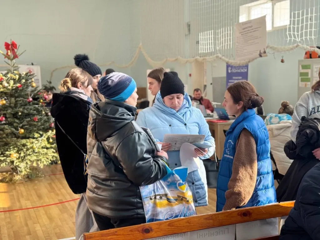 «Зрозуміти можуть тільки ті, хто пройшов через це»: триває евакуація з Синельниківщини