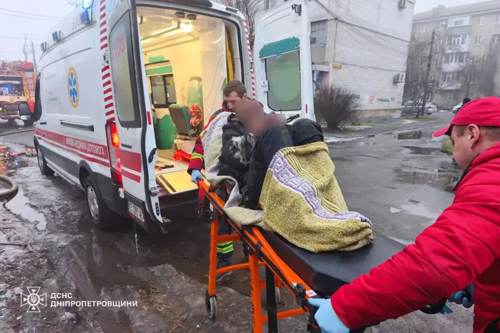 У Павлограді сталася пожежа в будинку, є постраждалий (ФОТО)