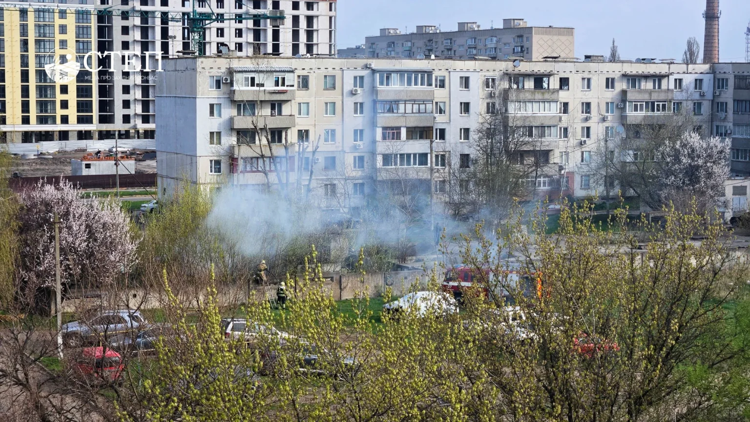 У Павлограді загорілася занедбана недобудова (ФОТОФАКТ)