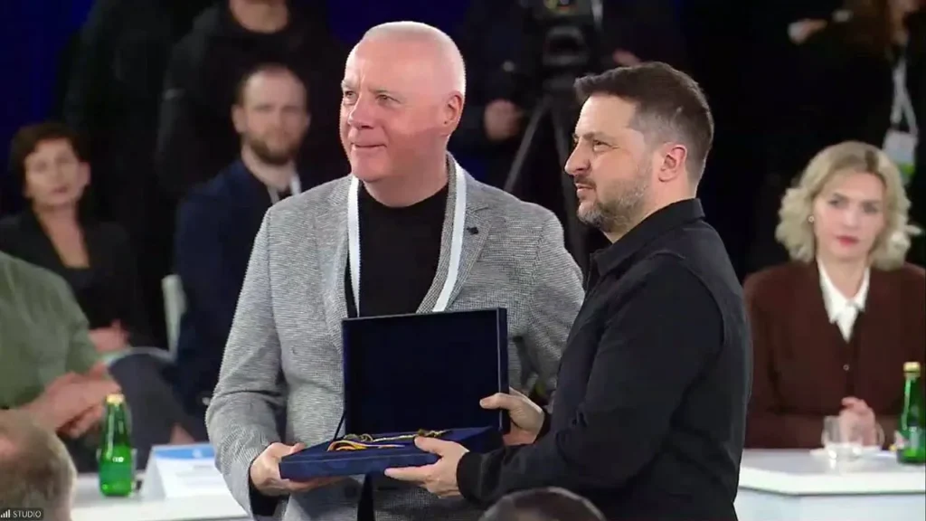 Павлоград, Марганець, Нікополь — отримали почесні відзнаки «Місто-герой» (ФОТО, ВІДЕО)
