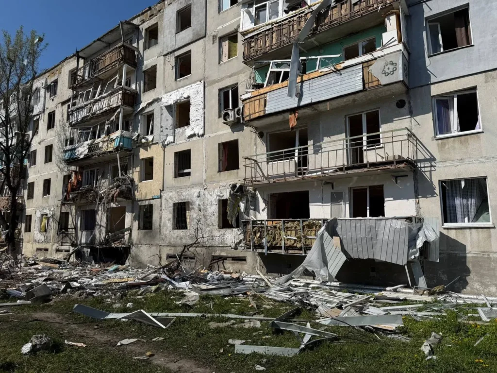 У Павлограді надають допомогу мешканцям будинків, що постраждали від атаки БПЛА