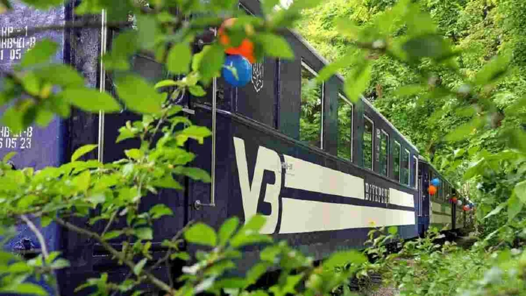 У Дніпрі відкрили 90-й сезон дитячої залізниці: розклад на сезон 2026