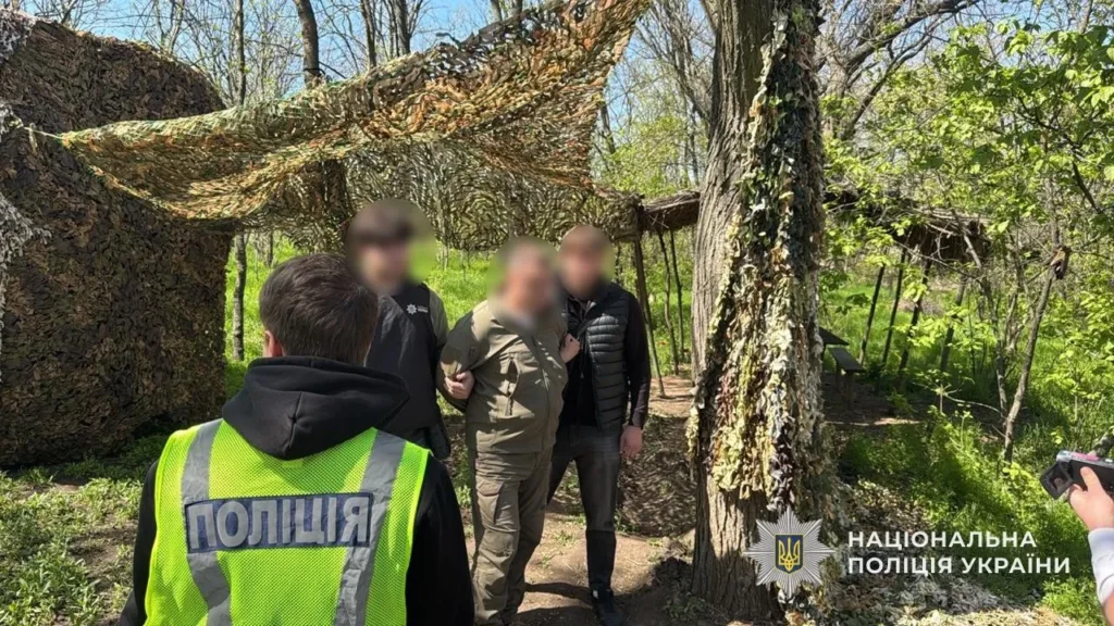 На Дніпропетровщині заступник комбата вимагав з військовослужбовиці гроші за «сприяння службі»