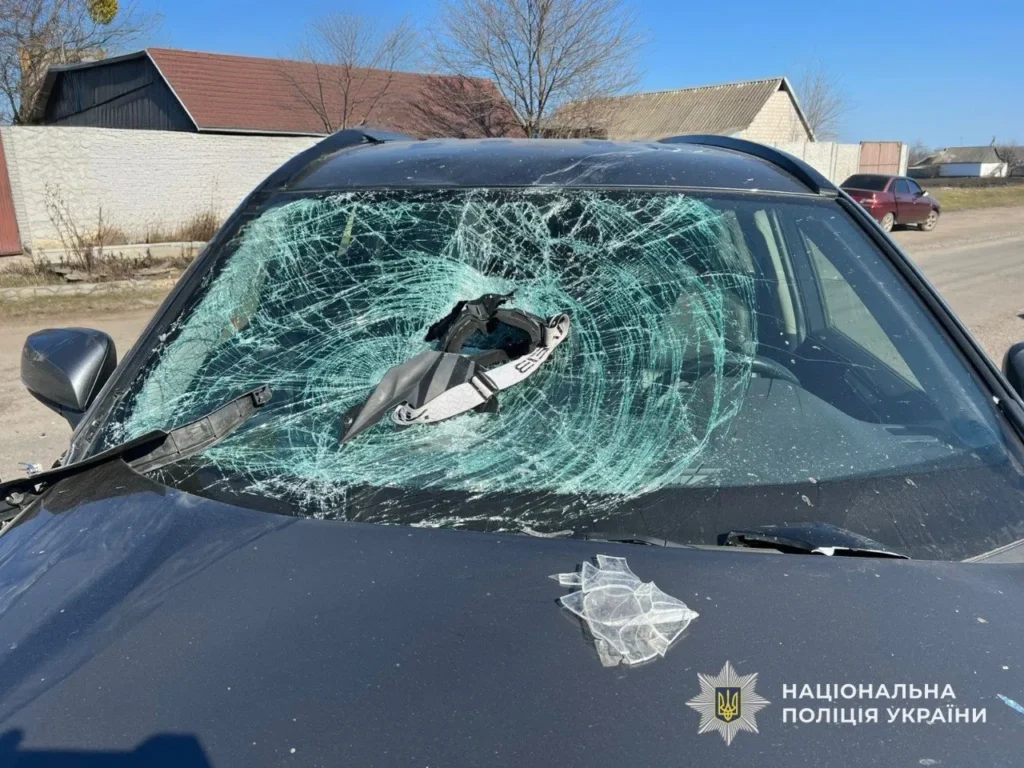 Підліток-мотоцикліст з Дніпропетровщини в тяжкому стані: водій Toyota не поступився дорогою