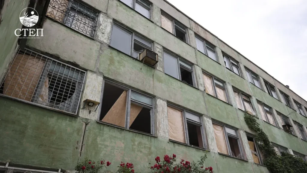 У Павлограді обстріл понівечив ліцей і гуртожиток (ВІДЕО)