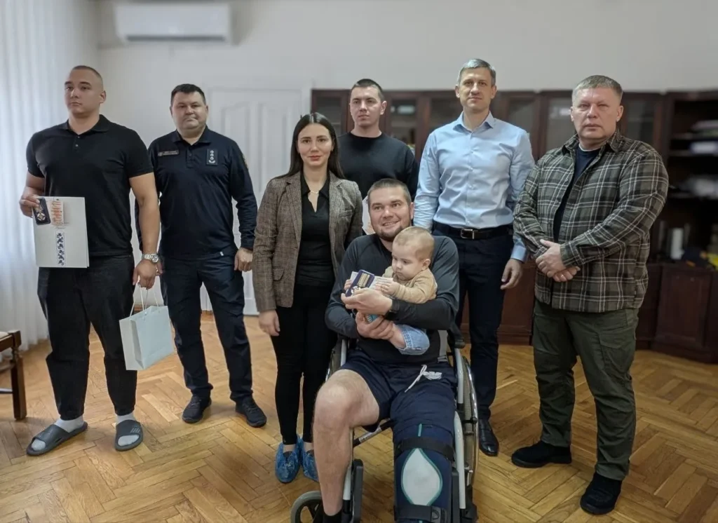 Троє рятувальників із Павлоградщини отримали відзнаки після поранення