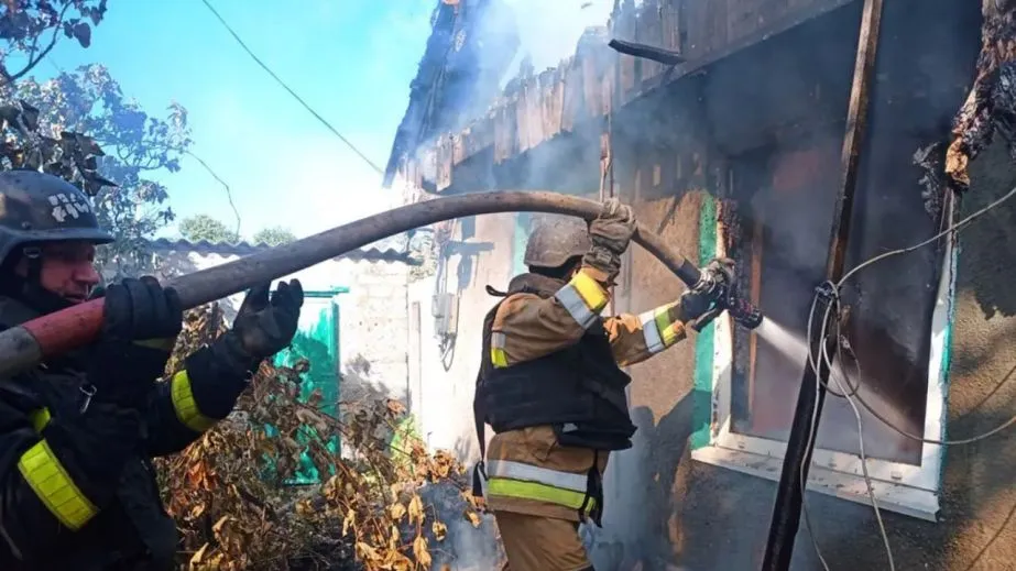 У Дмитрівці згорів будинок: під час пожежі загинула жінка